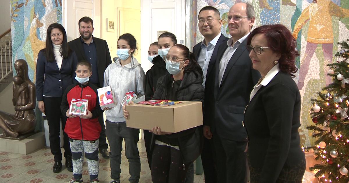 karácsony 2025 semcorp jótékony